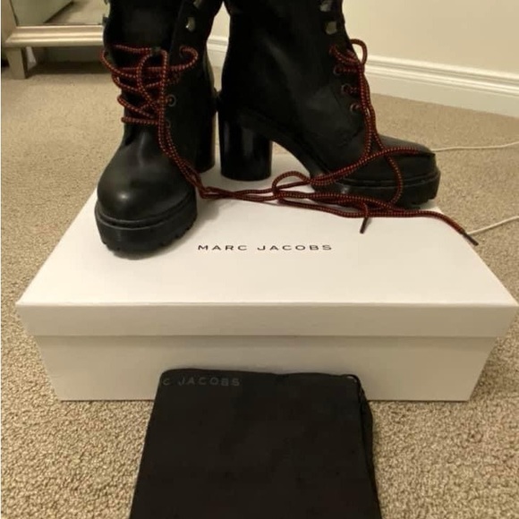 Brand new in box Marc Jacobs Crosby Boots - Picture 3 of 6
